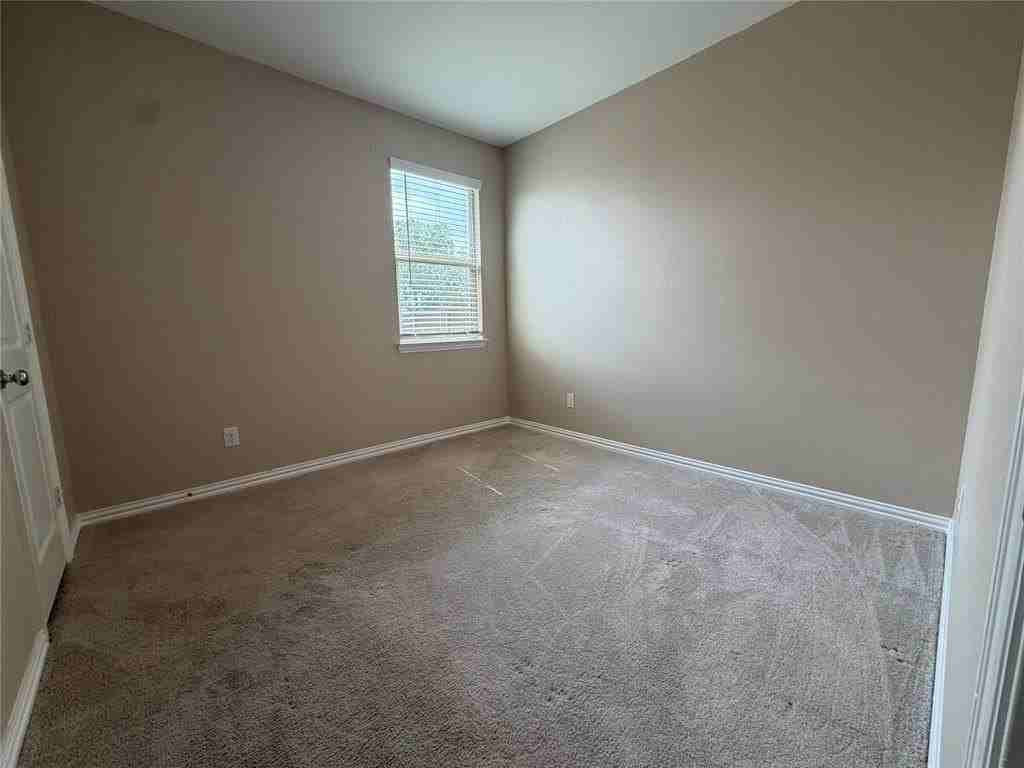 2412 Bold Venture Dr - Photo 6 of 15