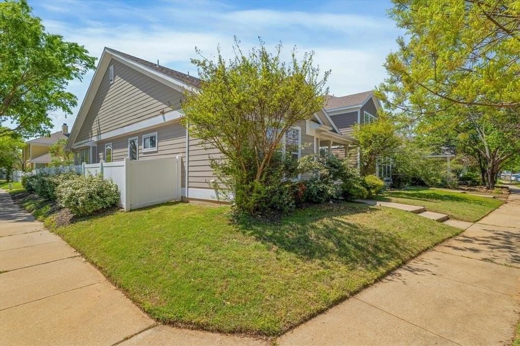 9866 Birch Dr - Photo 3 of 35