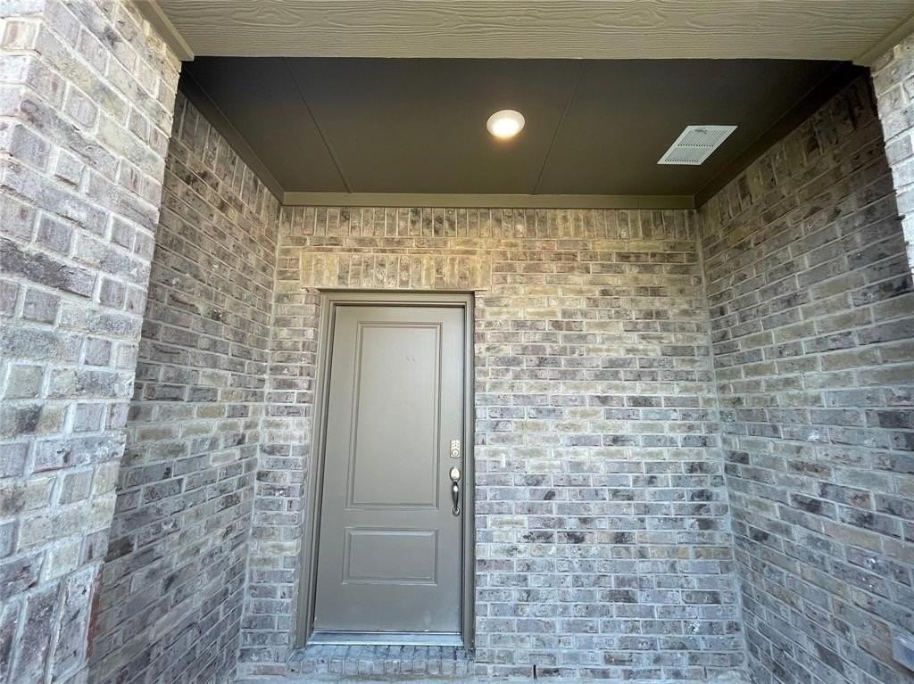 603 Willow View Way - Photo 2 of 16