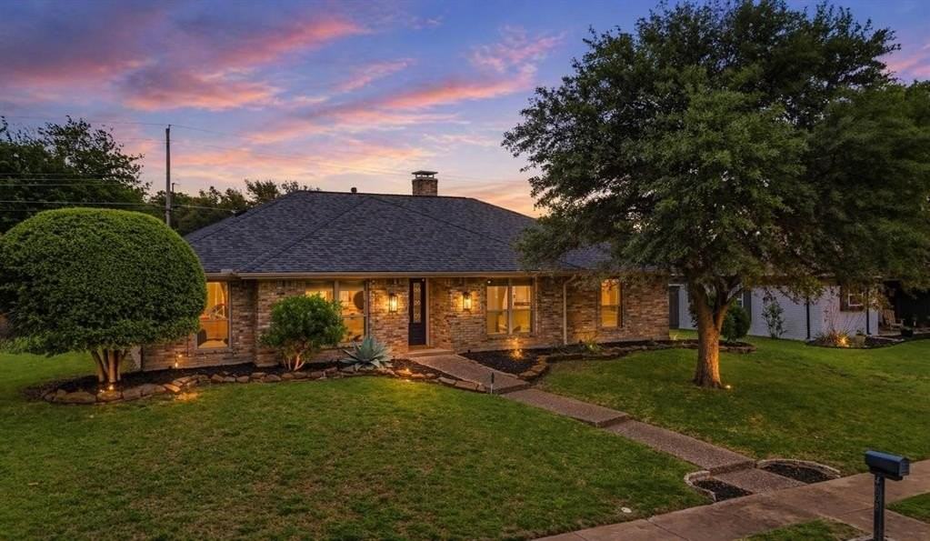 4008 Hatherly Dr - Photo 3 of 36