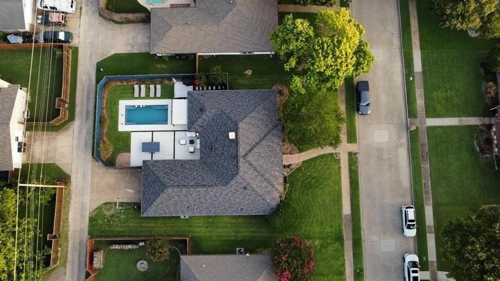 4008 Hatherly Dr - Photo 5 of 36