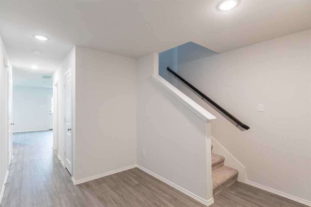 508 Garvin St - Photo 7 of 37