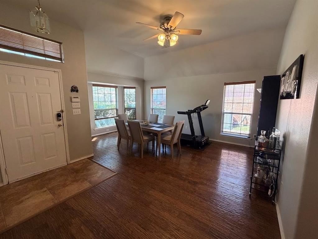 9120 Bedford Ln - Photo 3 of 24