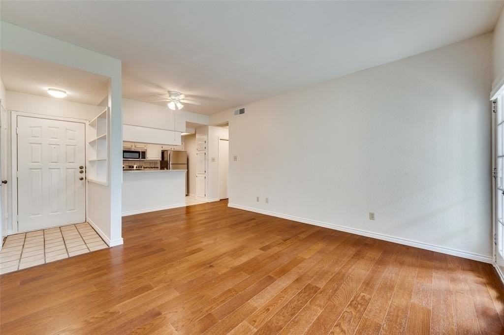 3110 Devonshire Dr #113 - Photo 4 of 12