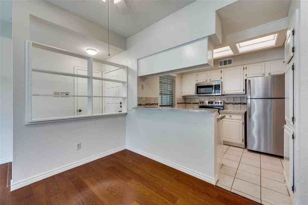 3110 Devonshire Dr #113 - Photo 5 of 12