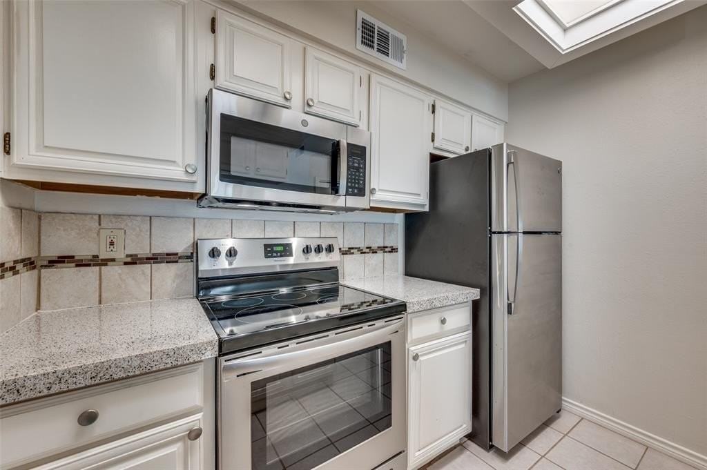 3110 Devonshire Dr #113 - Photo 6 of 12