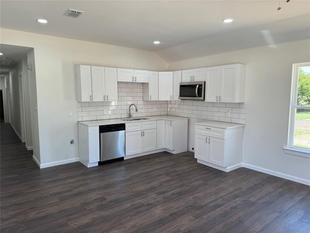 1501 College St #1503 - Photo 4 of 23