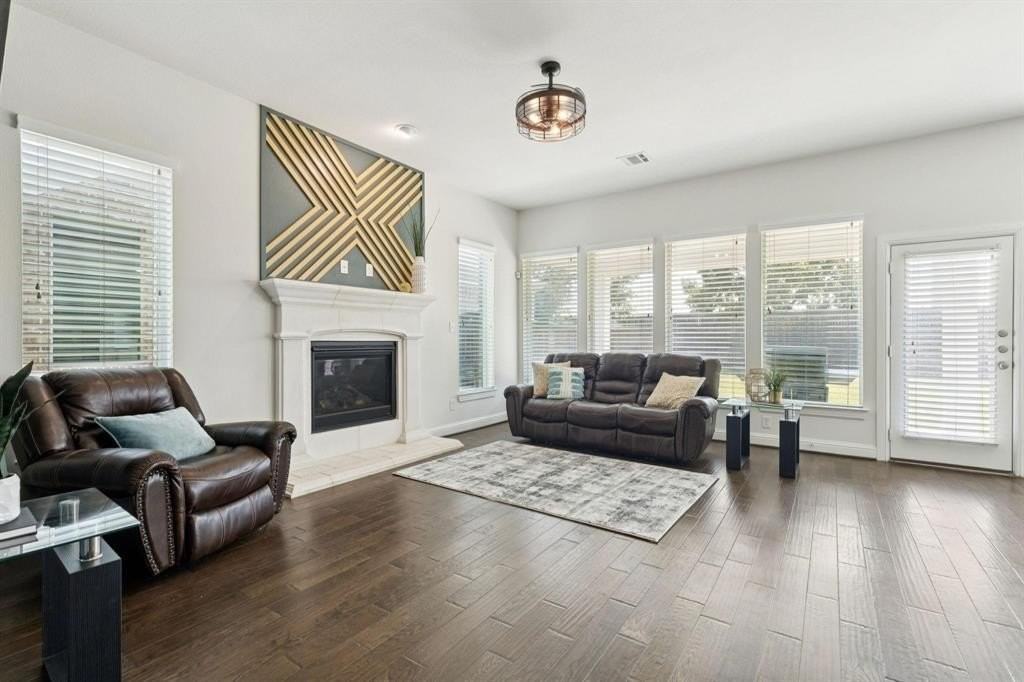 716 Nathanael Greene Ct - Photo 6 of 39