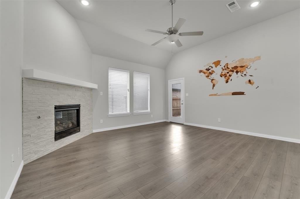 2514 Vera Way - Photo 5 of 28