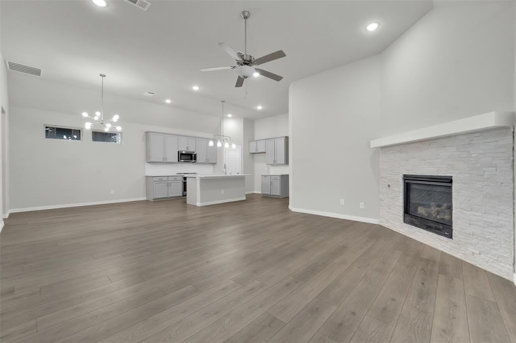 2514 Vera Way - Photo 6 of 28