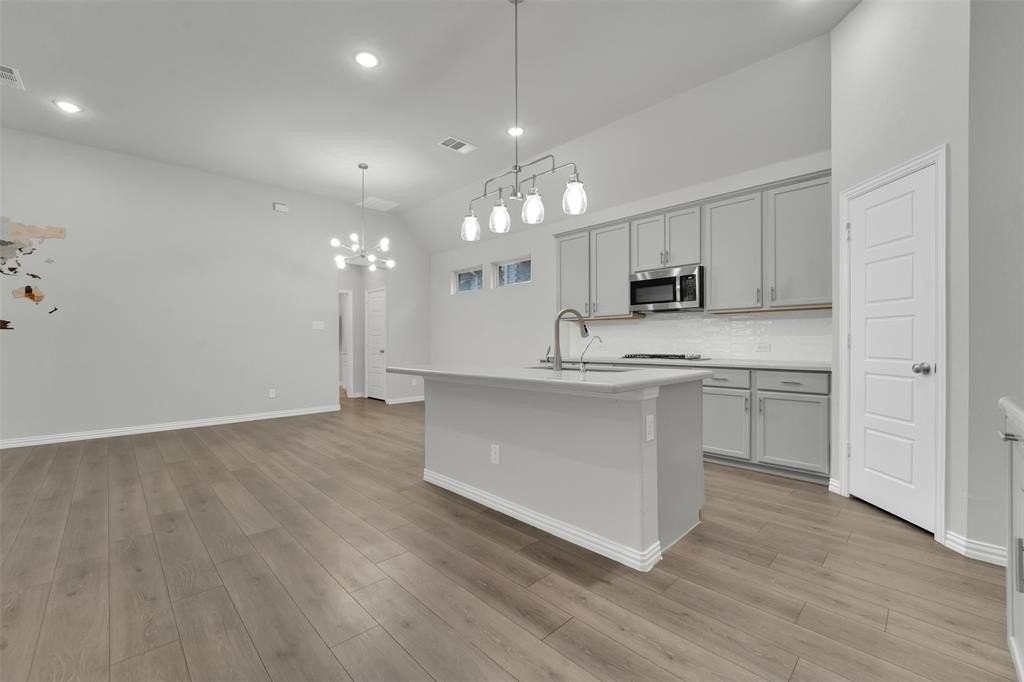 2514 Vera Way - Photo 7 of 28