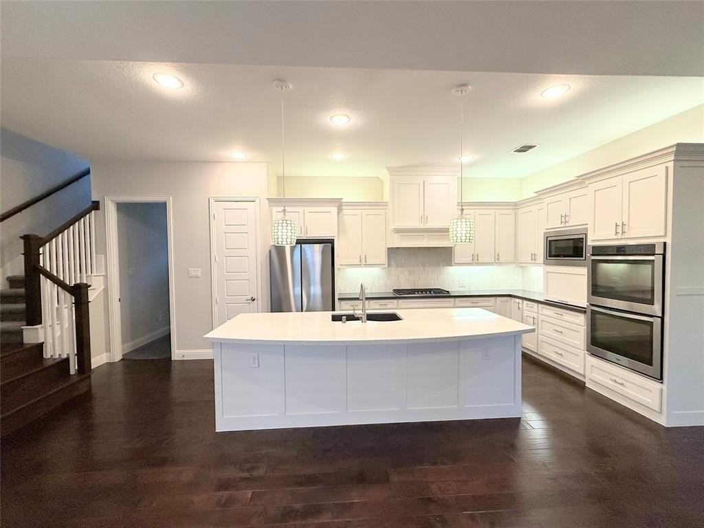 4424 Tortuga Ln - Photo 7 of 40