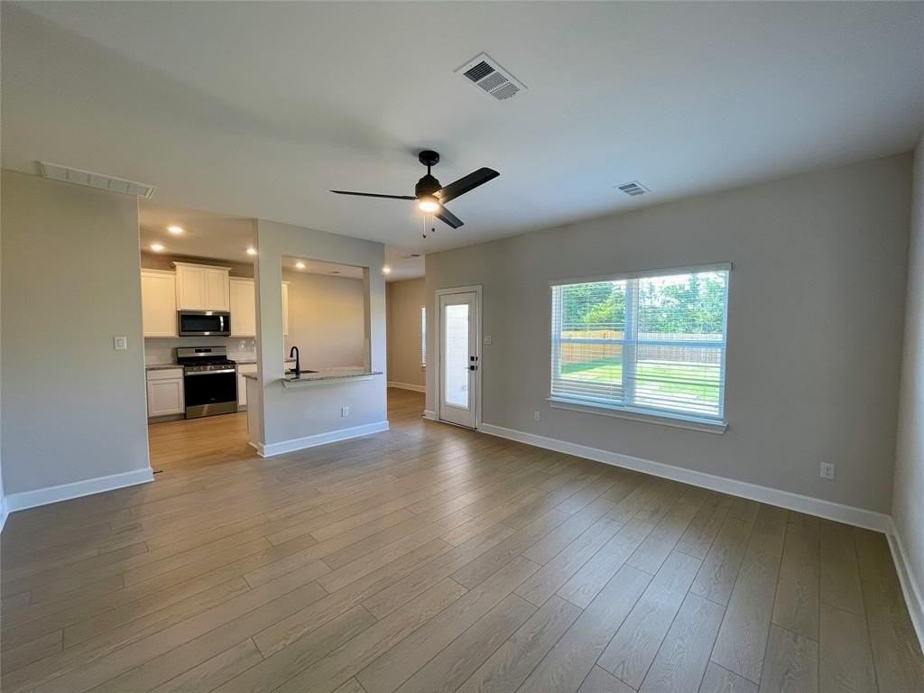 1414 Windermere Way - Photo 5 of 39