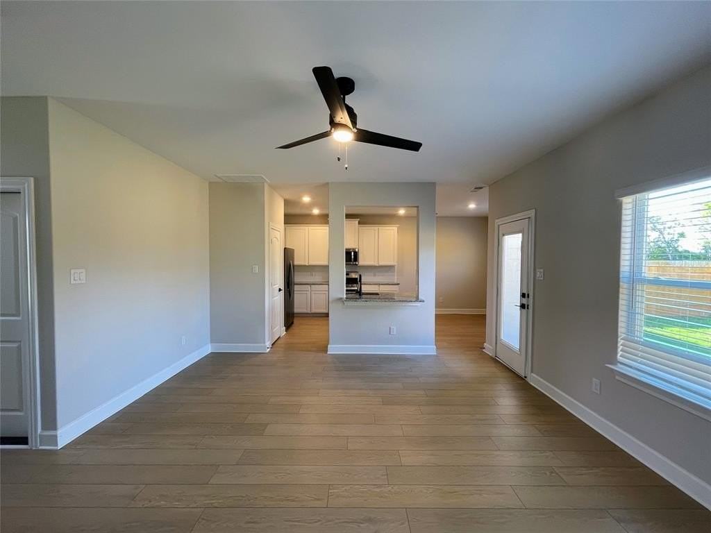 1414 Windermere Way - Photo 7 of 39