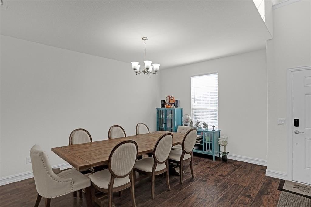 208 Copper Canyon Dr - Photo 4 of 21