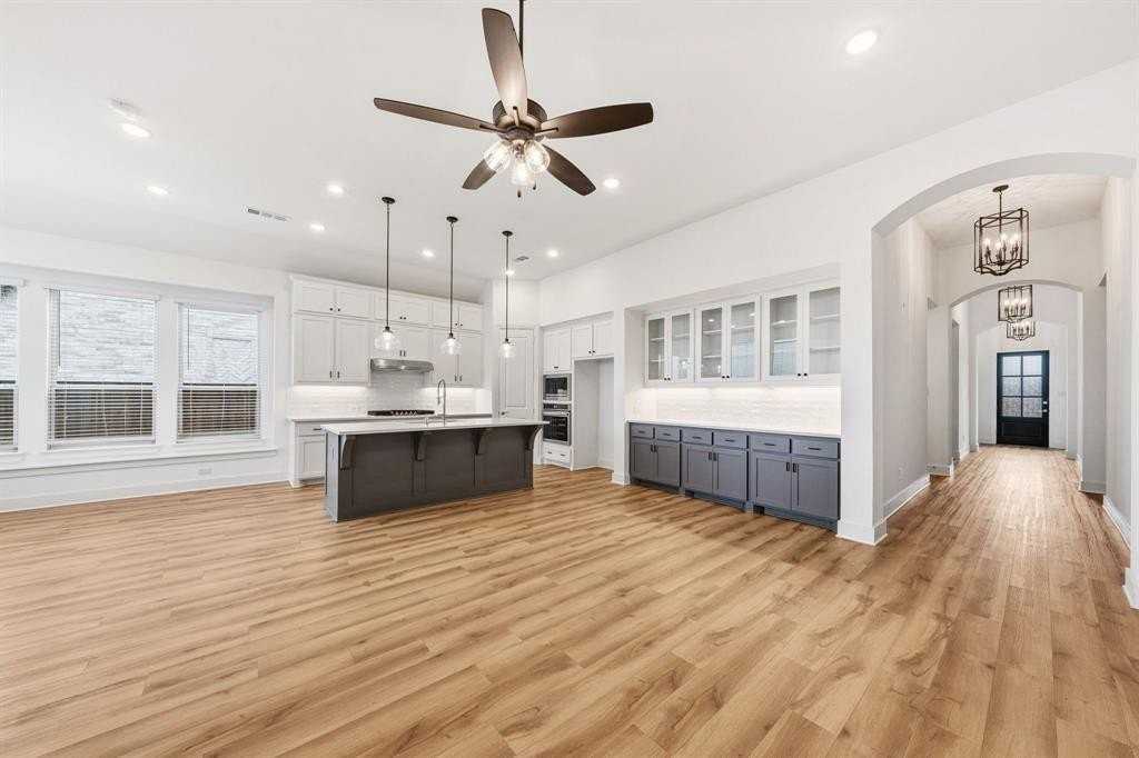 1111 Briar Oak Ln - Photo 3 of 26