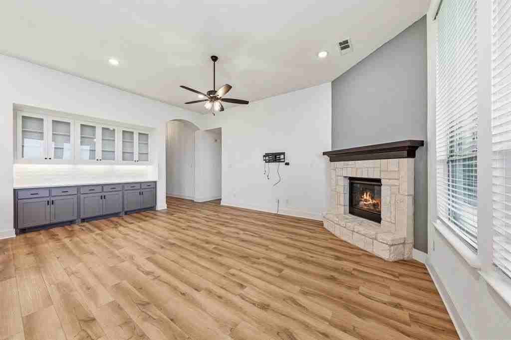 1111 Briar Oak Ln - Photo 5 of 26