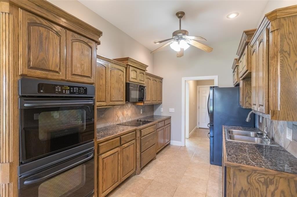 4426 Sierra Sunset - Photo 6 of 40