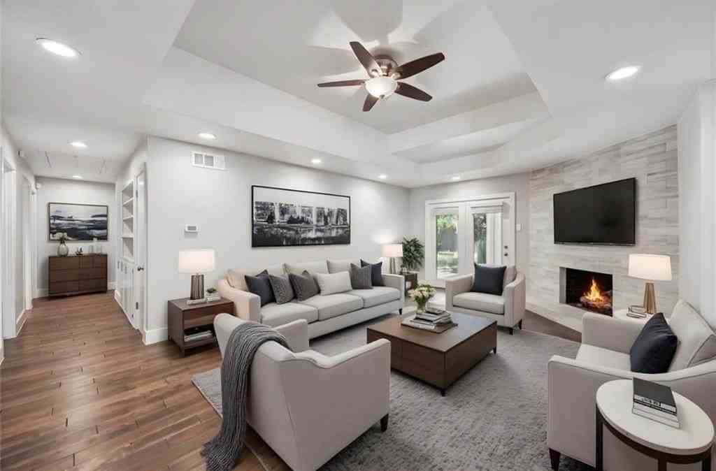 6820 E Mockingbird Ln - Photo 2 of 15