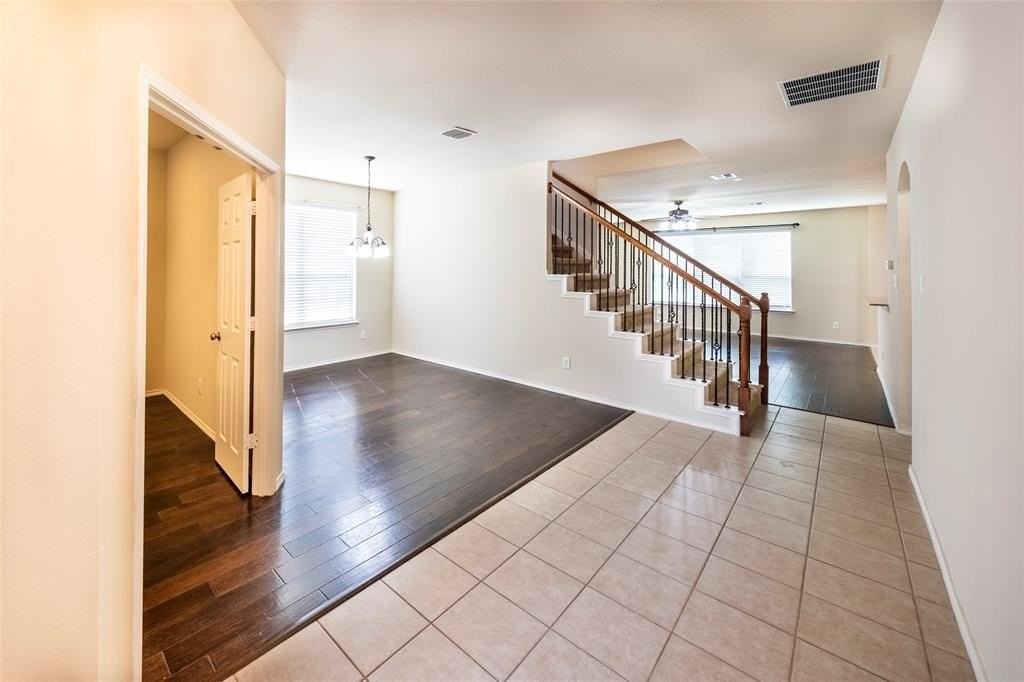 5701 Quicksilver Dr - Photo 3 of 40