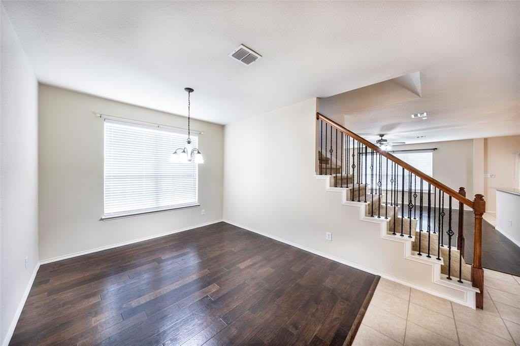 5701 Quicksilver Dr - Photo 6 of 40