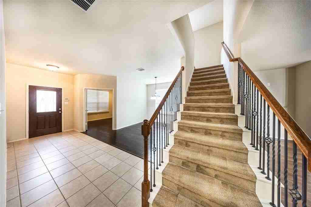 5701 Quicksilver Dr - Photo 7 of 40