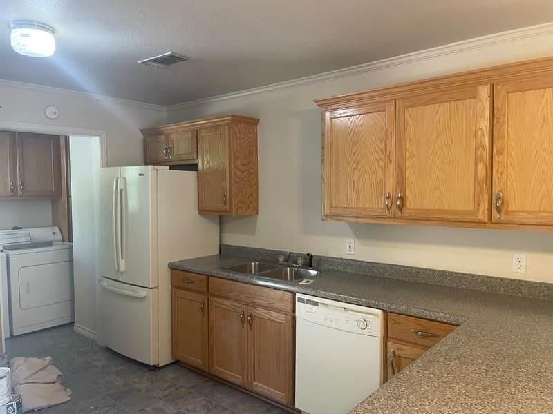 389 W Sloan St - Photo 6 of 13