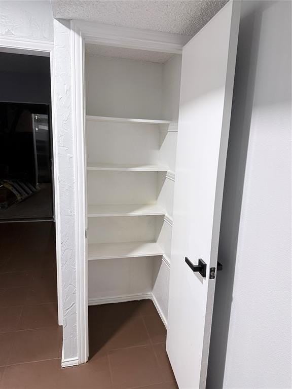 742 Oakwood Trl - Photo 5 of 24