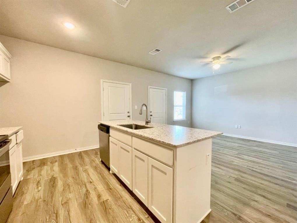 2841 Peony Dr - Photo 2 of 10