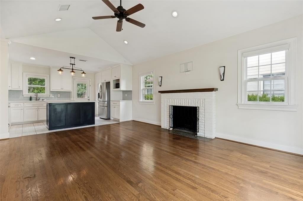 615 S Montclair Ave - Photo 4 of 24