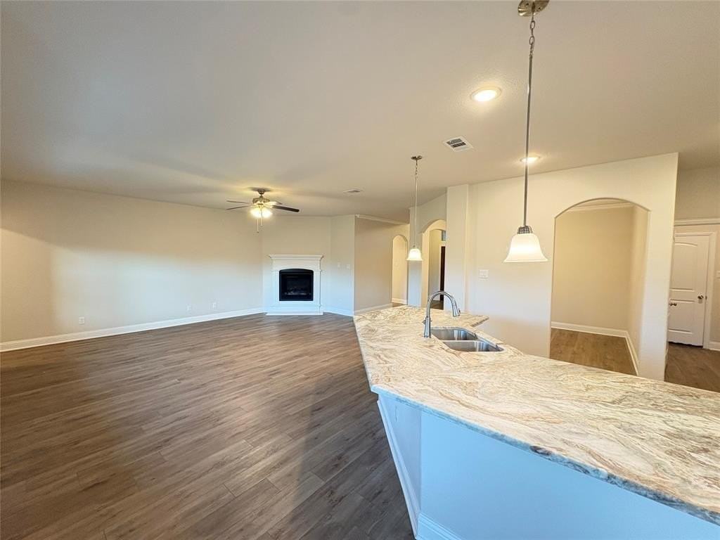 2903 Diamondback Dr - Photo 3 of 15