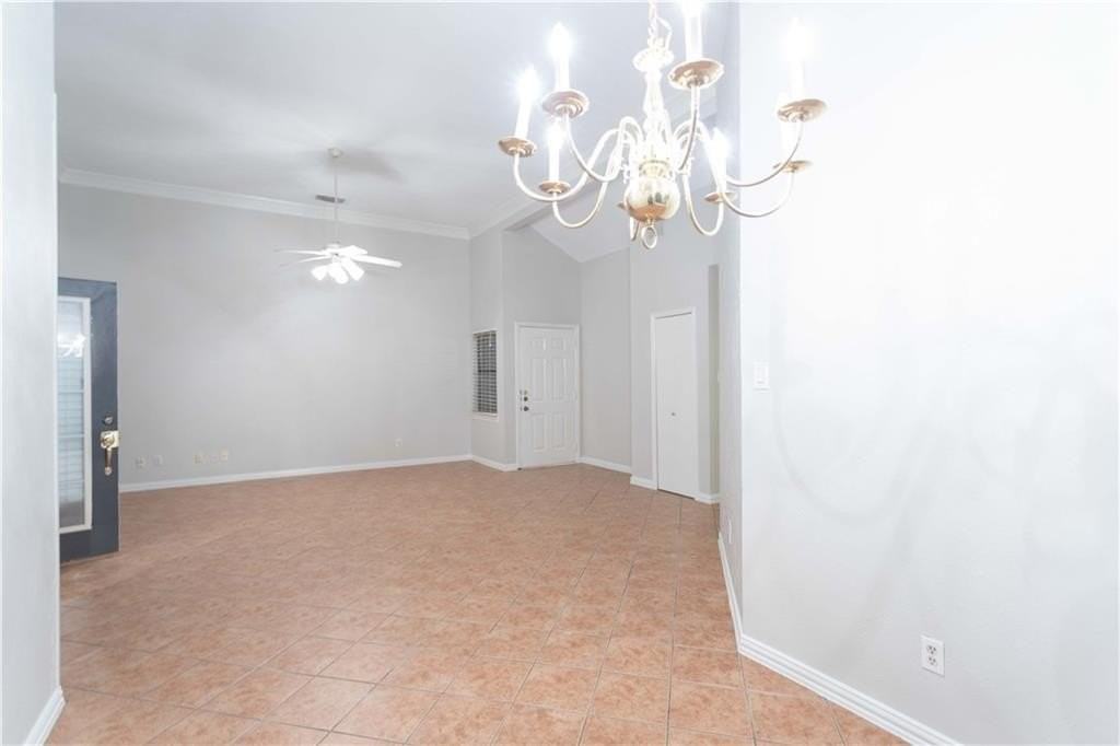 1308 Crestwood Ct - Photo 6 of 12