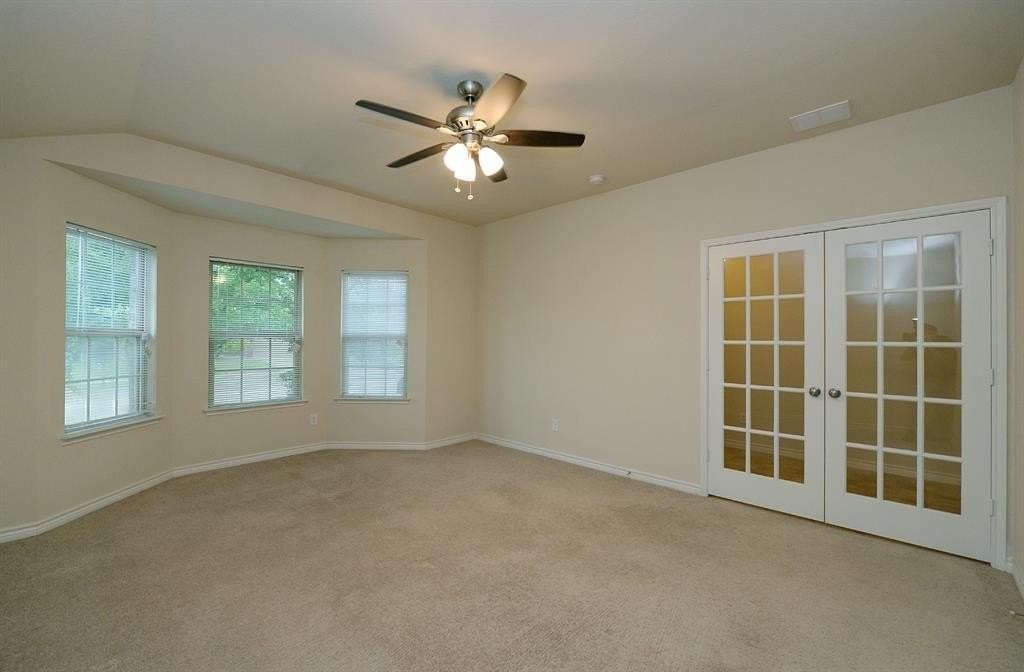 1917 Megan Creek Dr - Photo 4 of 20