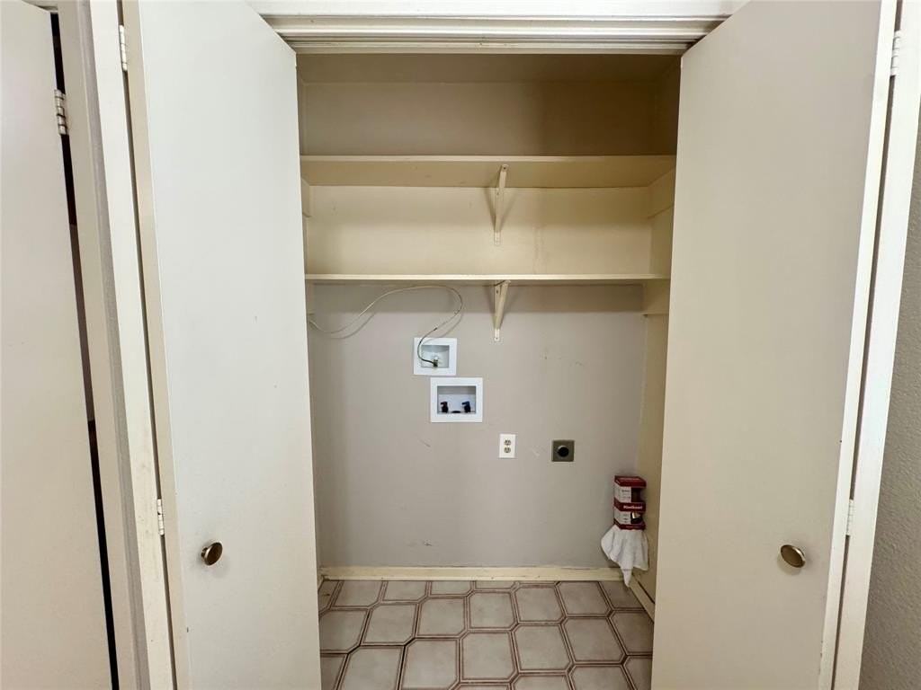 419 Shady Brook Dr - Photo 5 of 12