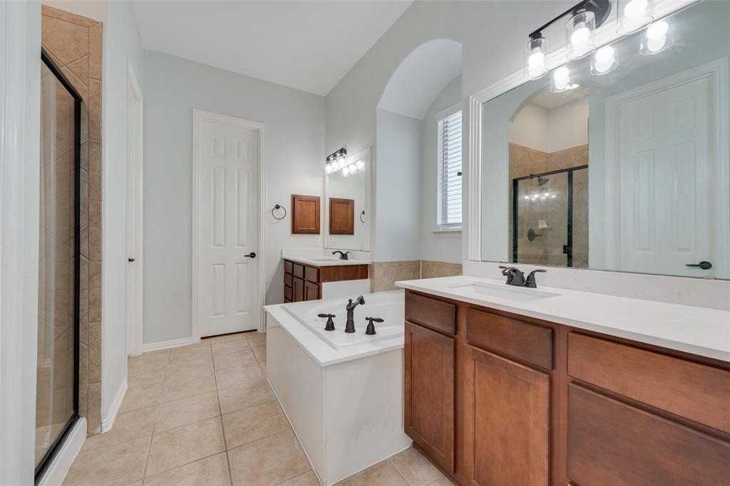 1128 Spanish Moss Dr - Photo 5 of 12