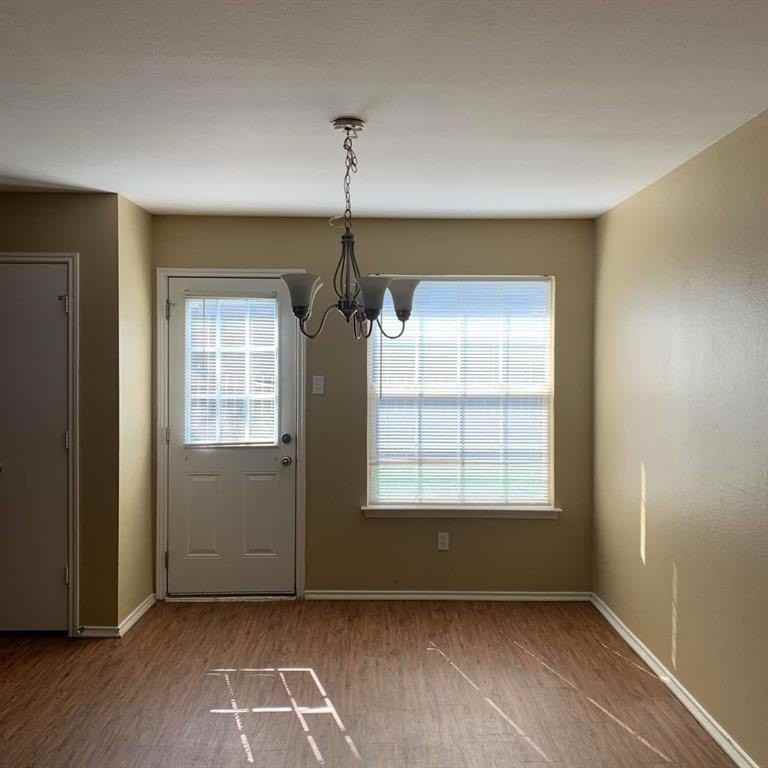 1434 Mission Hills Ln - Photo 2 of 26