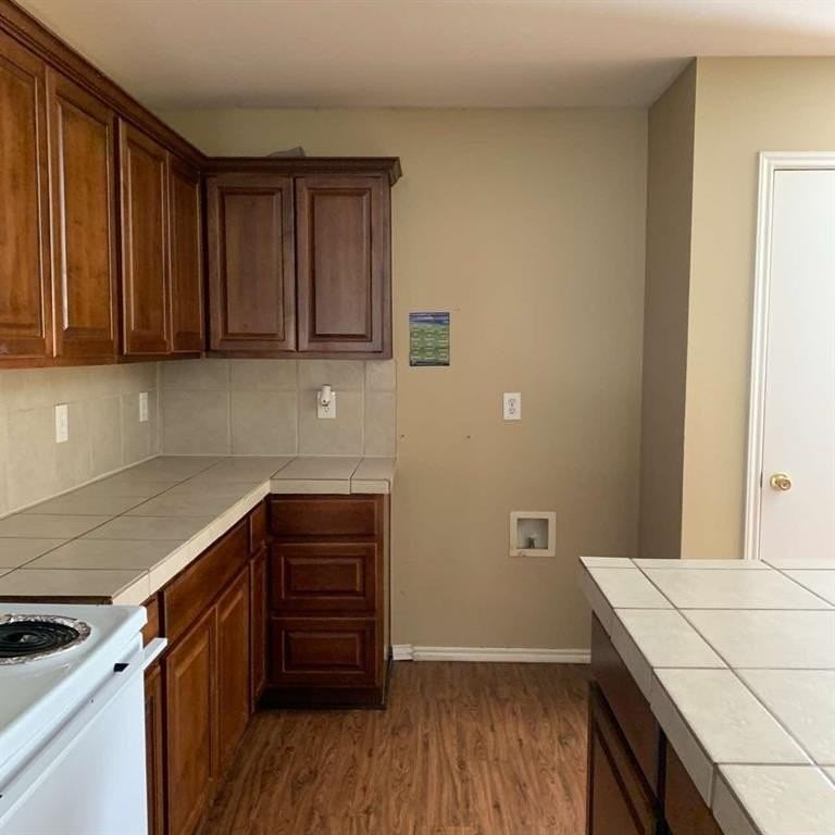 1434 Mission Hills Ln - Photo 7 of 26