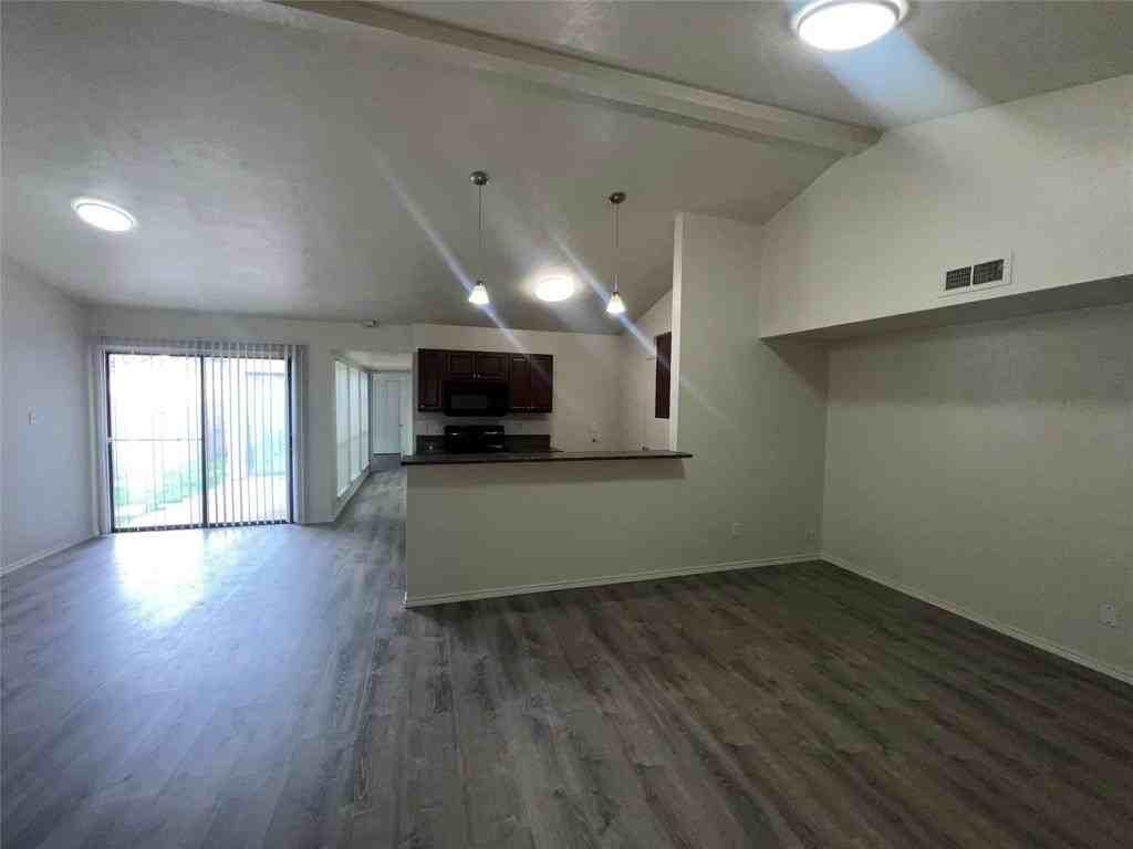 4604 Nervin St - Photo 4 of 34