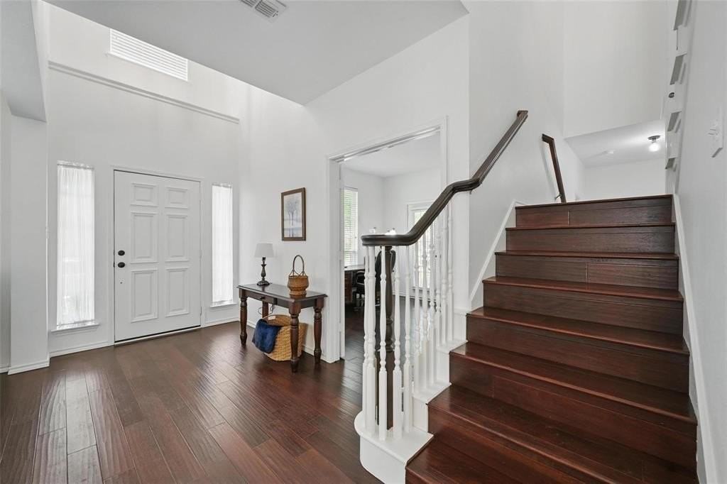 1500 Cool Springs Dr - Photo 2 of 19