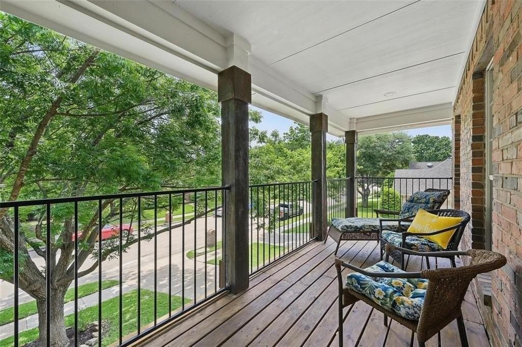 1500 Cool Springs Dr - Photo 4 of 19