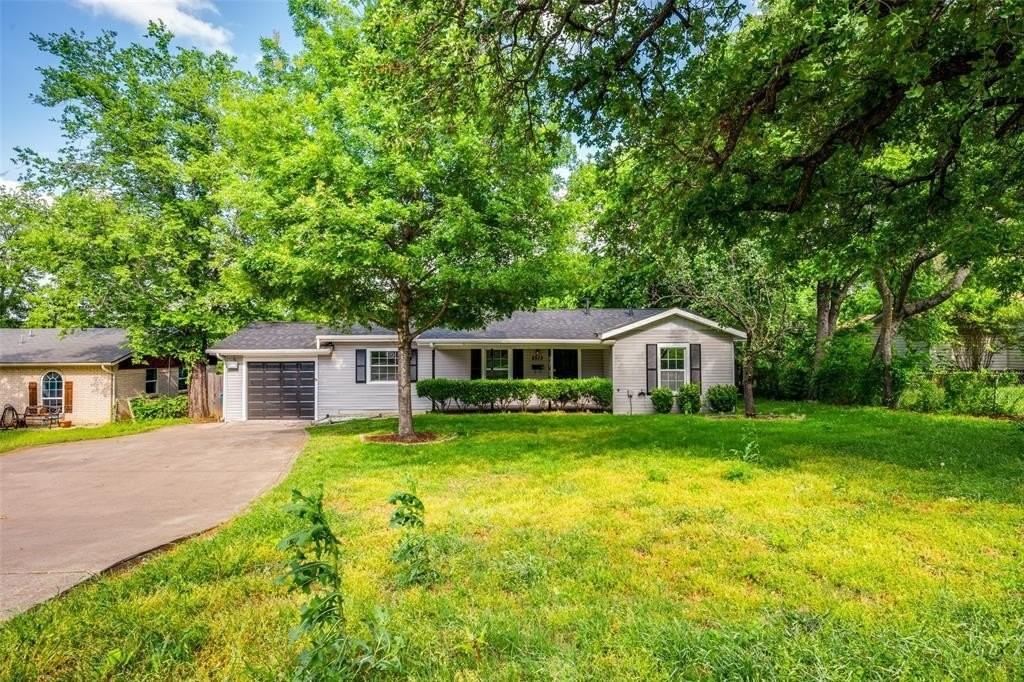 2513 Janice Ln - Photo 2 of 25