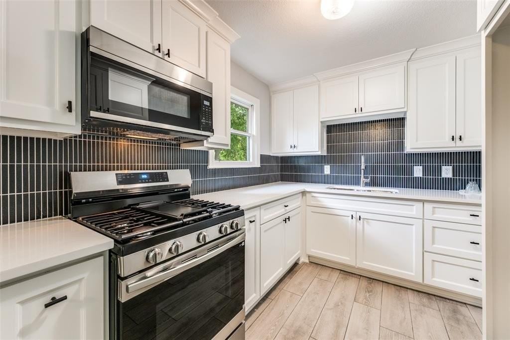 2513 Janice Ln - Photo 4 of 25