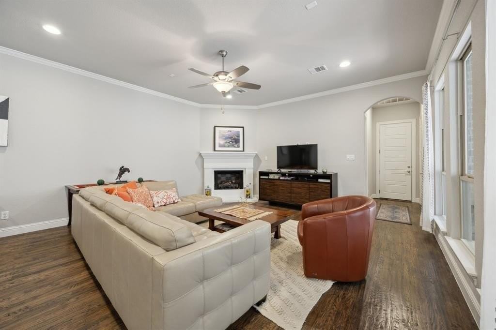 6936 Fairfield Ln - Photo 6 of 27