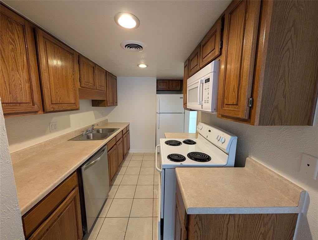 5730 Martel Ave #115 - Photo 4 of 18