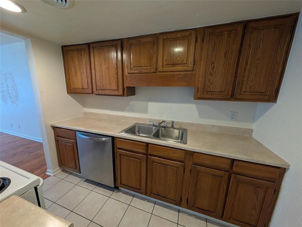 5730 Martel Ave #115 - Photo 5 of 18