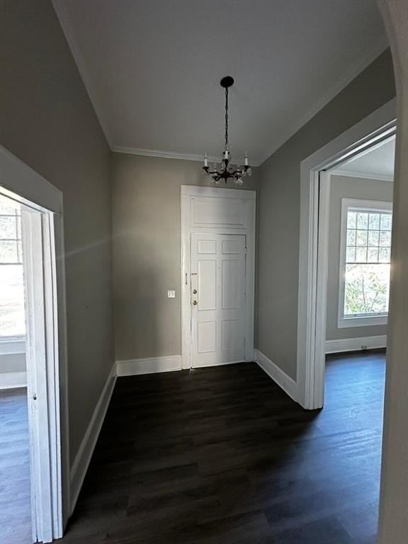 451 Dalzell St - Photo 2 of 11