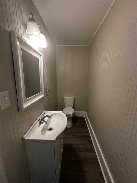 451 Dalzell St - Photo 6 of 11