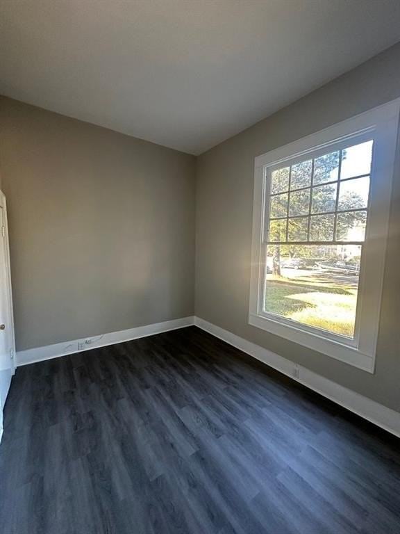 451 Dalzell St - Photo 7 of 11