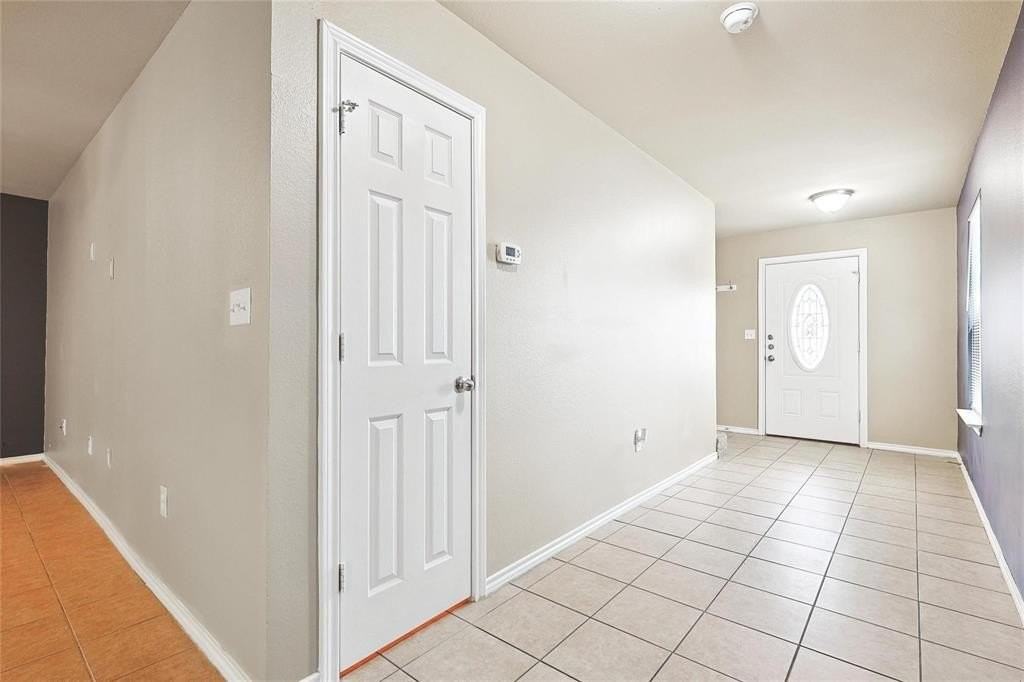 819 Parkplace Rdg - Photo 3 of 19