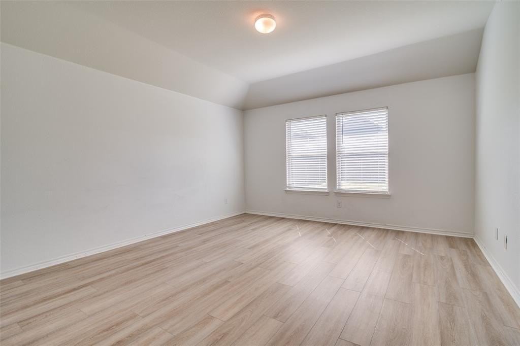 2124 Tulipwood Dr - Photo 5 of 12